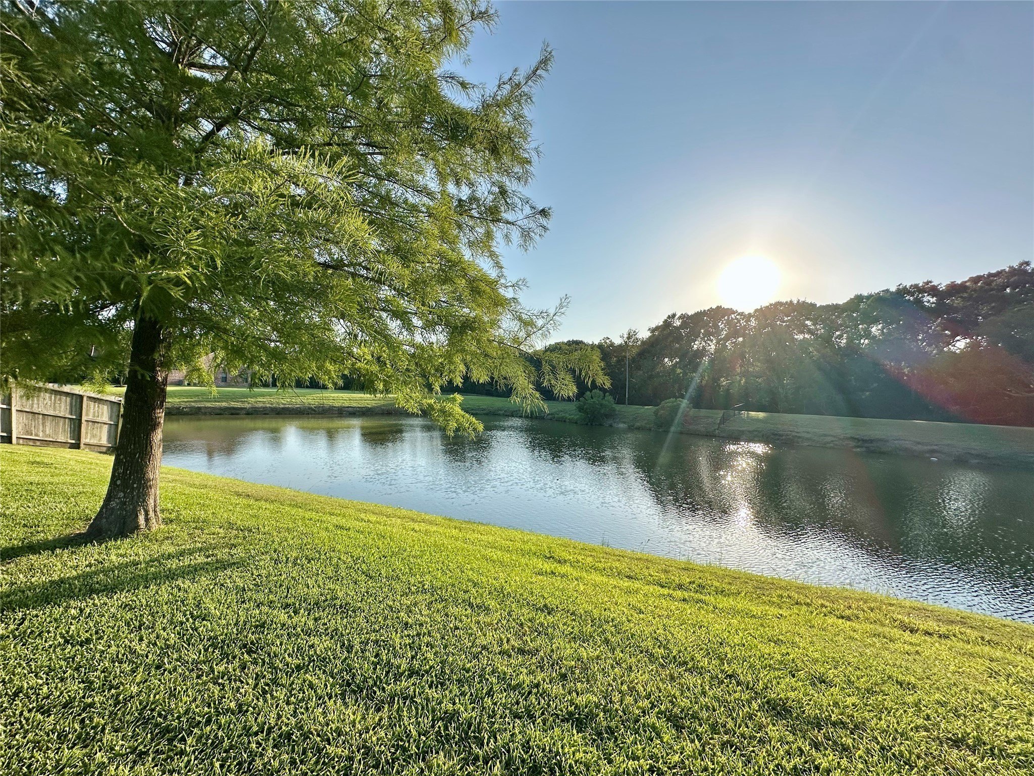 Friendswood, Texas, 77546, United States, 3 Bedrooms Bedrooms, ,5 BathroomsBathrooms,Residential,For Sale,1908024