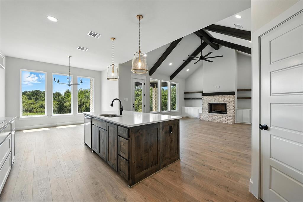 Weatherford, Texas, 76088, United States, 4 Bedrooms Bedrooms, ,3 BathroomsBathrooms,Residential,For Sale,1939670