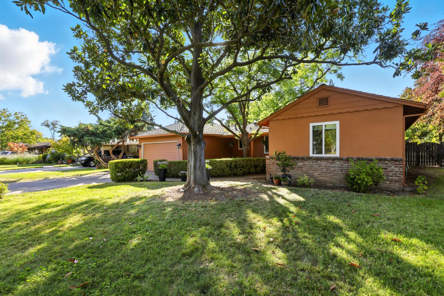 Sacramento, California, 95864, United States, 3 Bedrooms Bedrooms, ,2 BathroomsBathrooms,Residential,For Sale,1926285