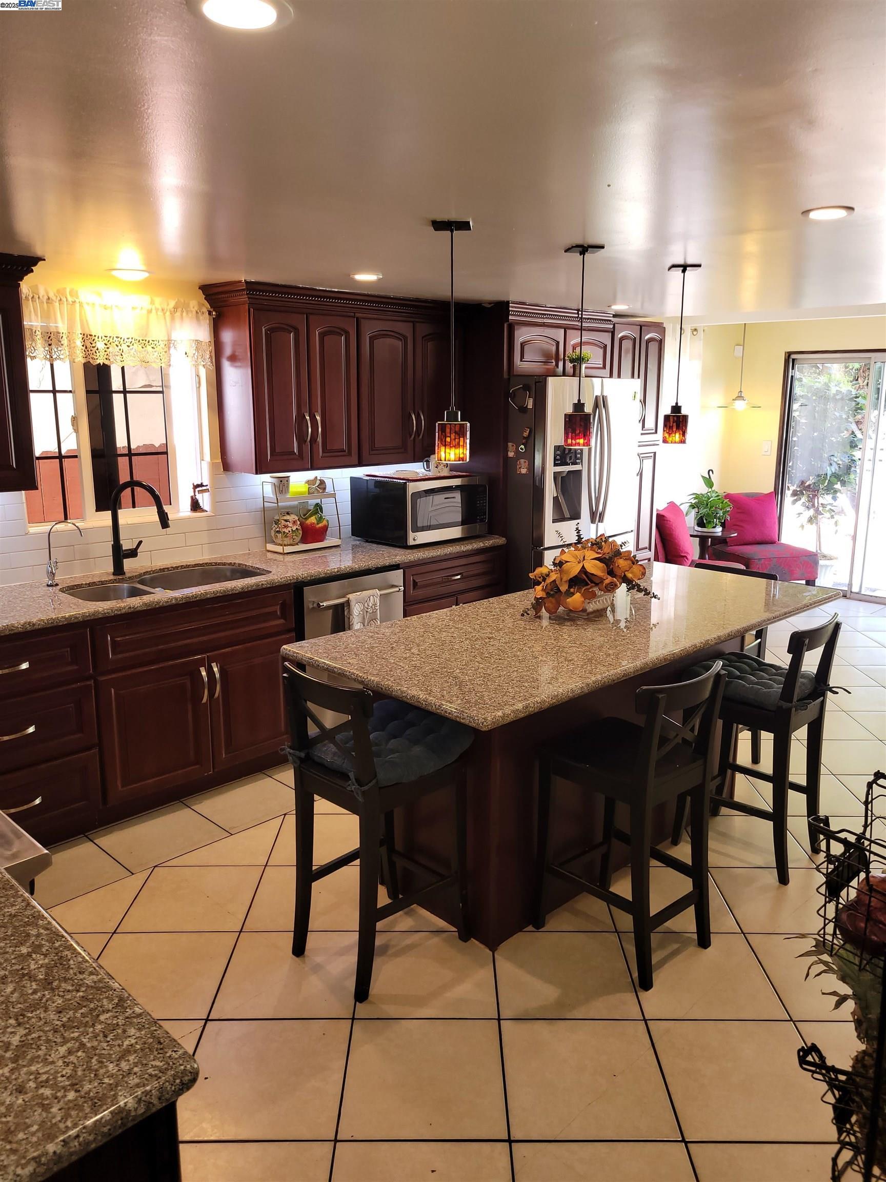 El Sobrante, California, 94803, United States, 3 Bedrooms Bedrooms, ,2 BathroomsBathrooms,Residential,For Sale,1974692