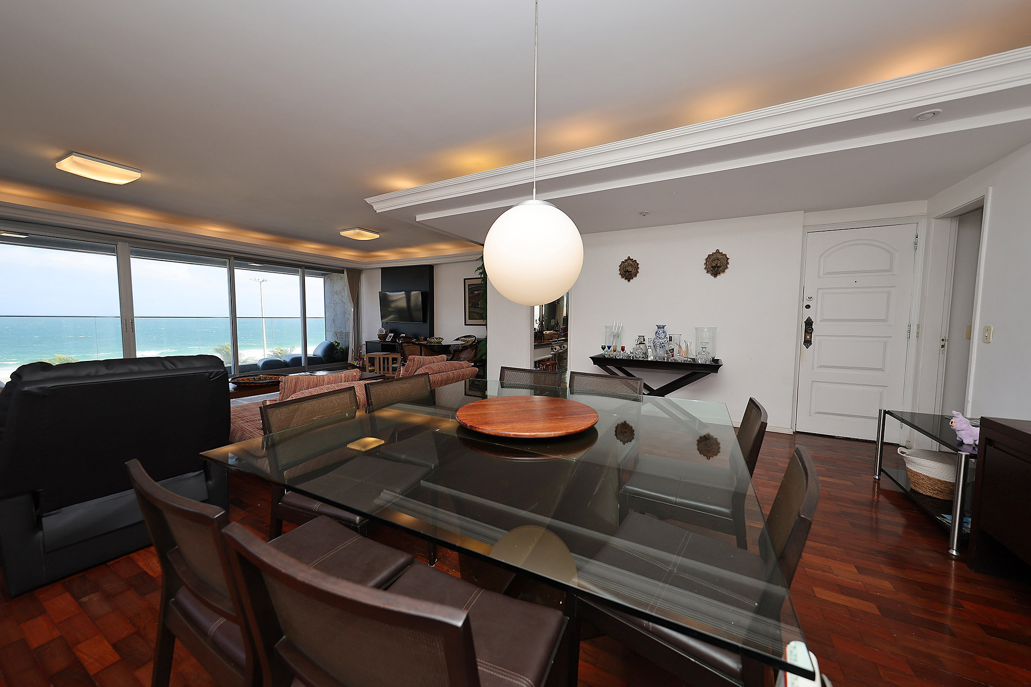 Oceanfront Apartment in a Full-Service Condominium - 物件實景