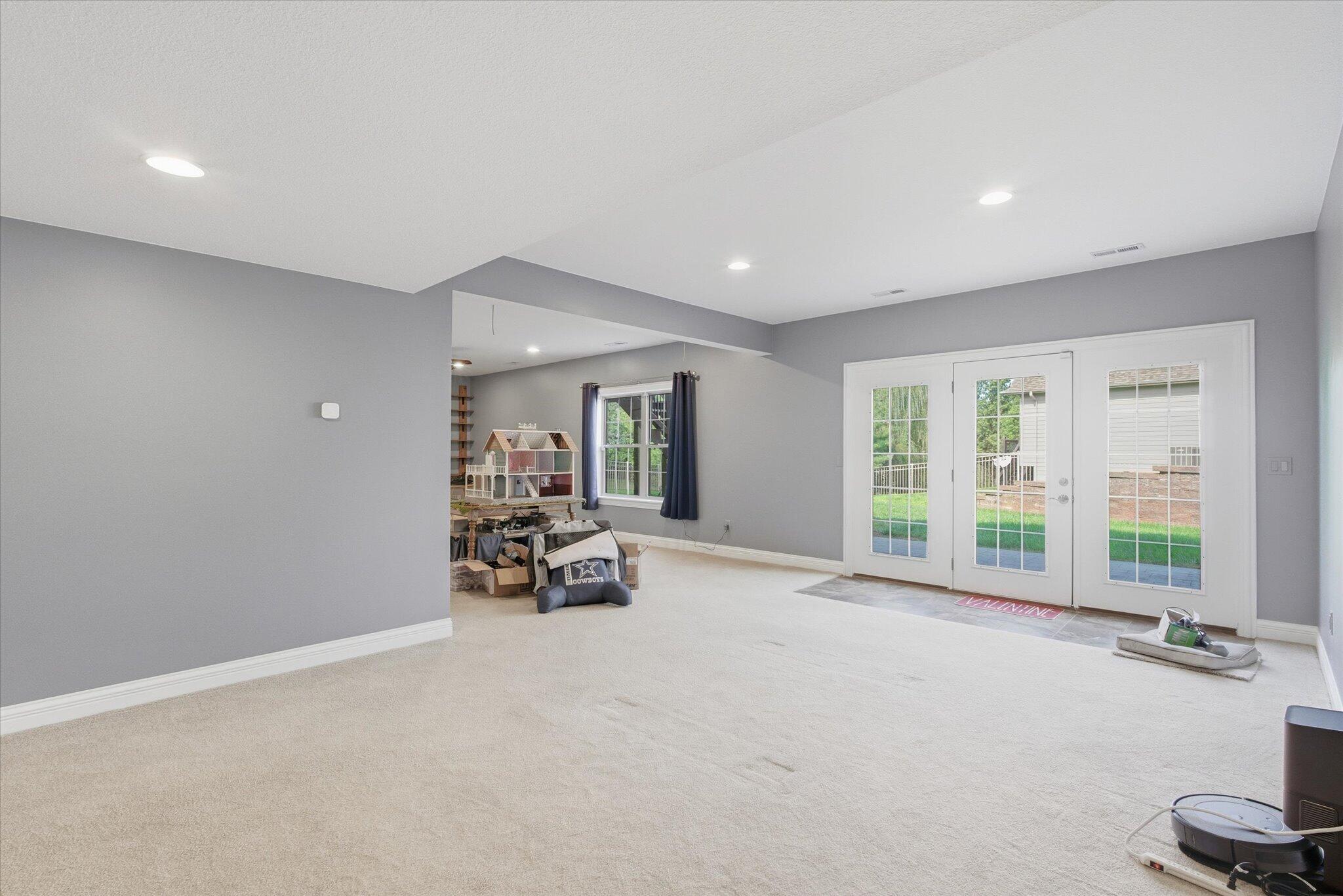 COLUMBIA, Missouri, 65203, United States, 4 Bedrooms Bedrooms, ,6 BathroomsBathrooms,Residential,For Sale,2013236