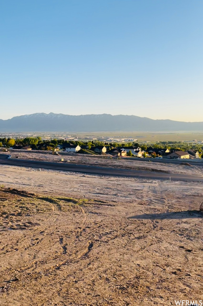 Hyde Park, Utah, 84318, United States, 3 Bedrooms Bedrooms, ,2 BathroomsBathrooms,Residential,For Sale,1982041