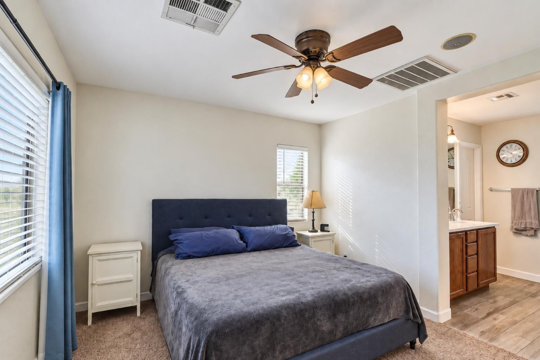  2329 W Barwick Drive¦Phoenix, AZ - 物件實景