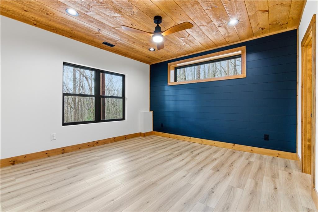 Morganton, Georgia, 30560, United States, 3 Bedrooms Bedrooms, ,4 BathroomsBathrooms,Residential,For Sale,2037777