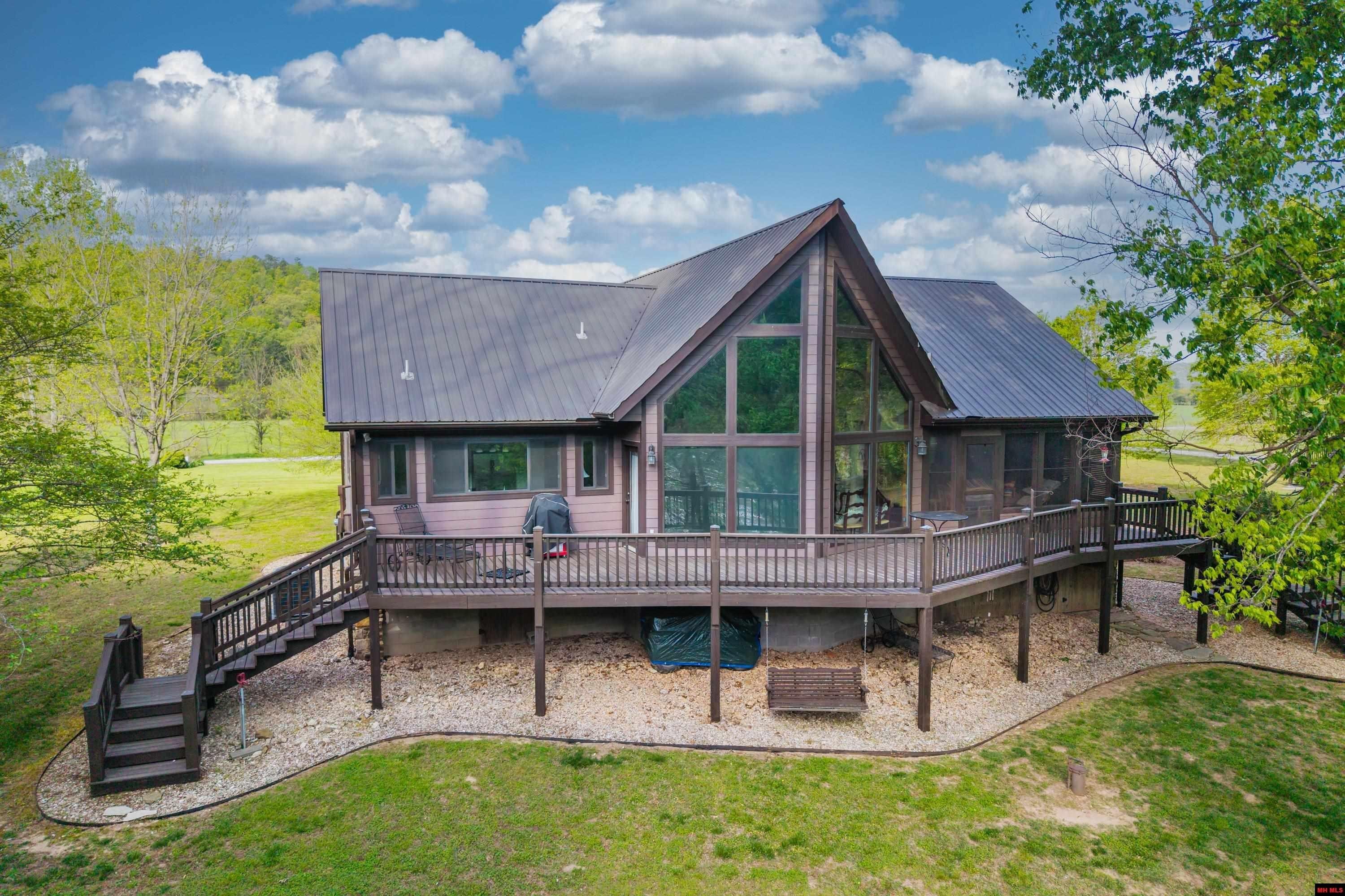 Norfork, Arkansas, 72658, United States, 3 Bedrooms Bedrooms, ,3 BathroomsBathrooms,Residential,For Sale,1921942