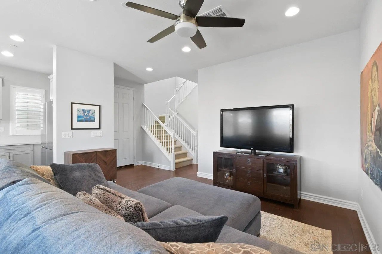 Lakeside, California, 92040, United States, 3 Bedrooms Bedrooms, ,3 BathroomsBathrooms,Residential,For Sale,1859474