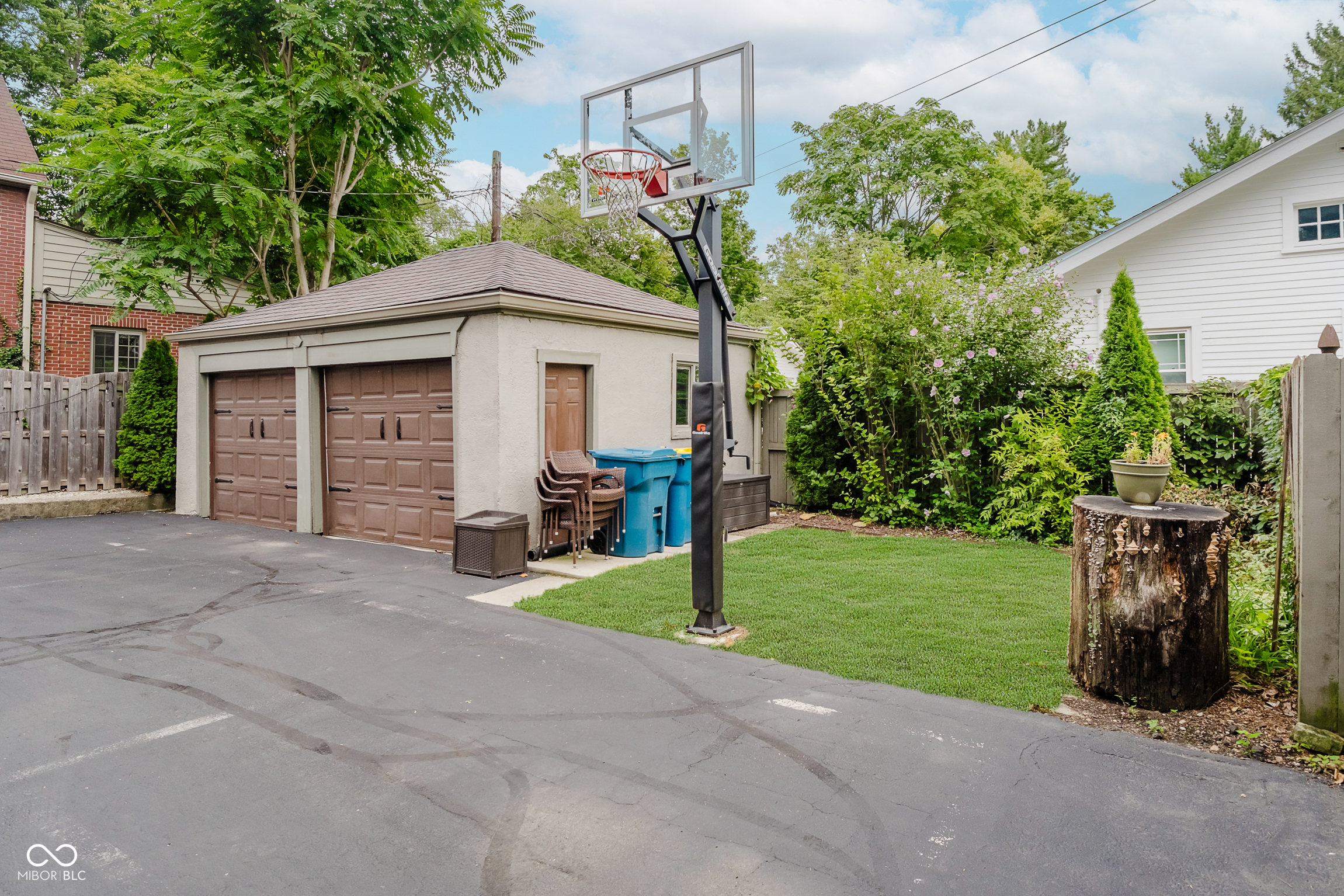 Indianapolis, Indiana, 46208, United States, 4 Bedrooms Bedrooms, ,4 BathroomsBathrooms,Residential,For Sale,1979379