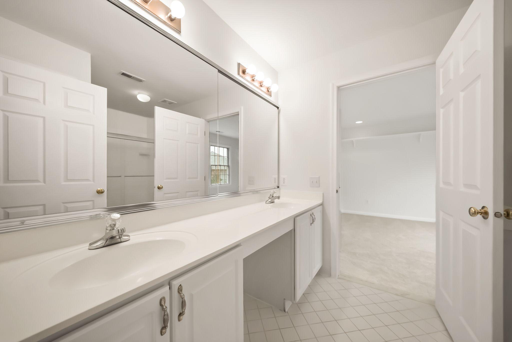  12754 Alder Woods Drive, Fairfax, VA, 22033 - 物件實景