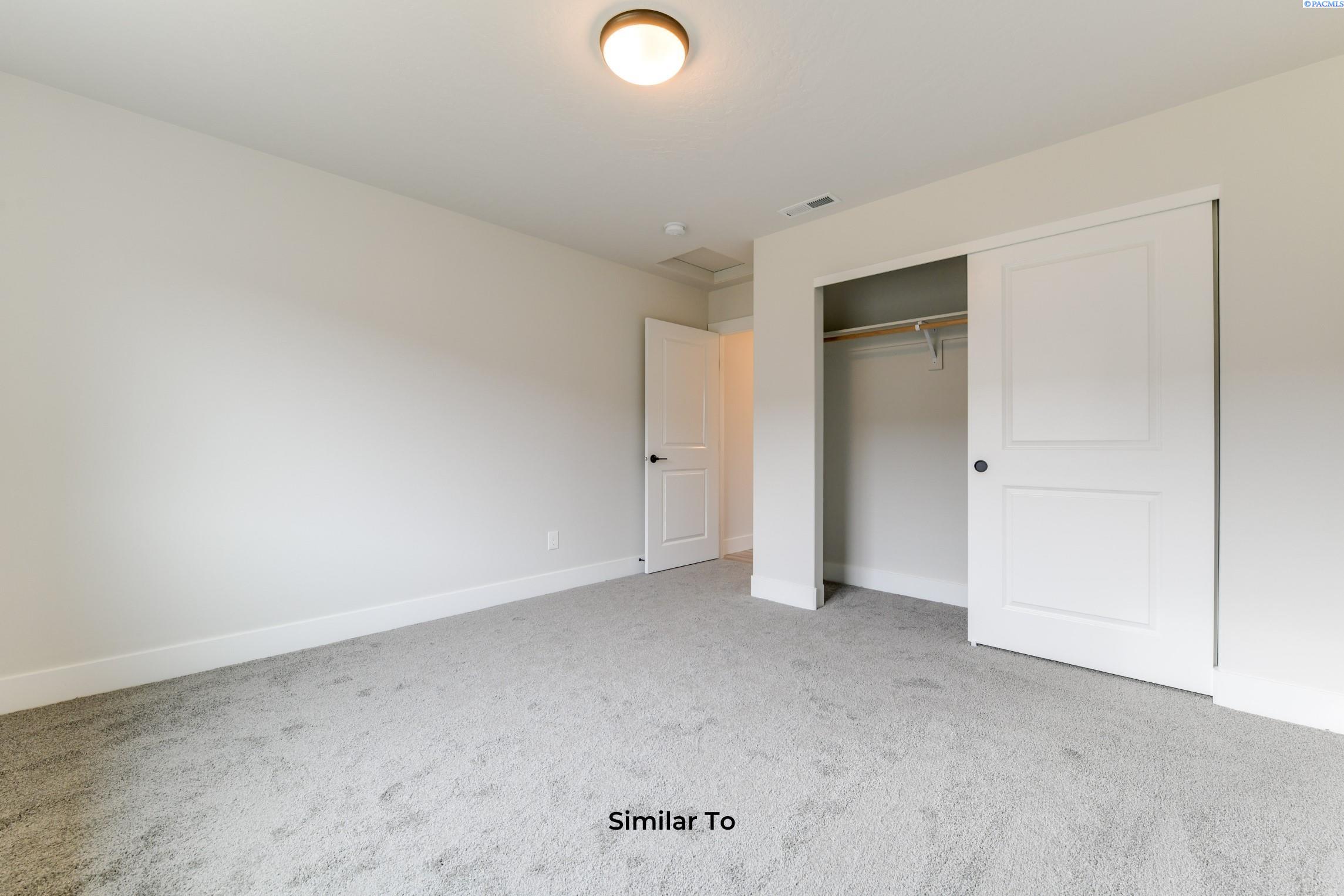 Kennewick, Washington, 99338, United States, 4 Bedrooms Bedrooms, ,1 BathroomBathrooms,Residential,For Sale,1874626