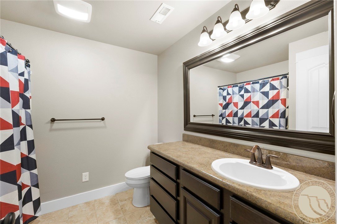 Billings, Montana, 59105, United States, 5 Bedrooms Bedrooms, ,3 BathroomsBathrooms,Residential,For Sale,1910602