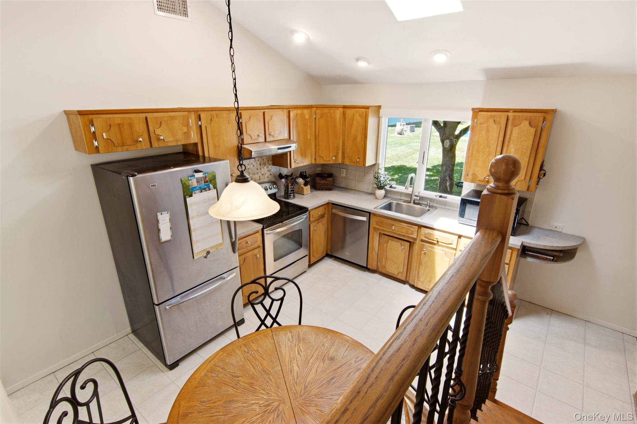  18 Millet Street, Dix Hills, NY, 11746 - 物件實景
