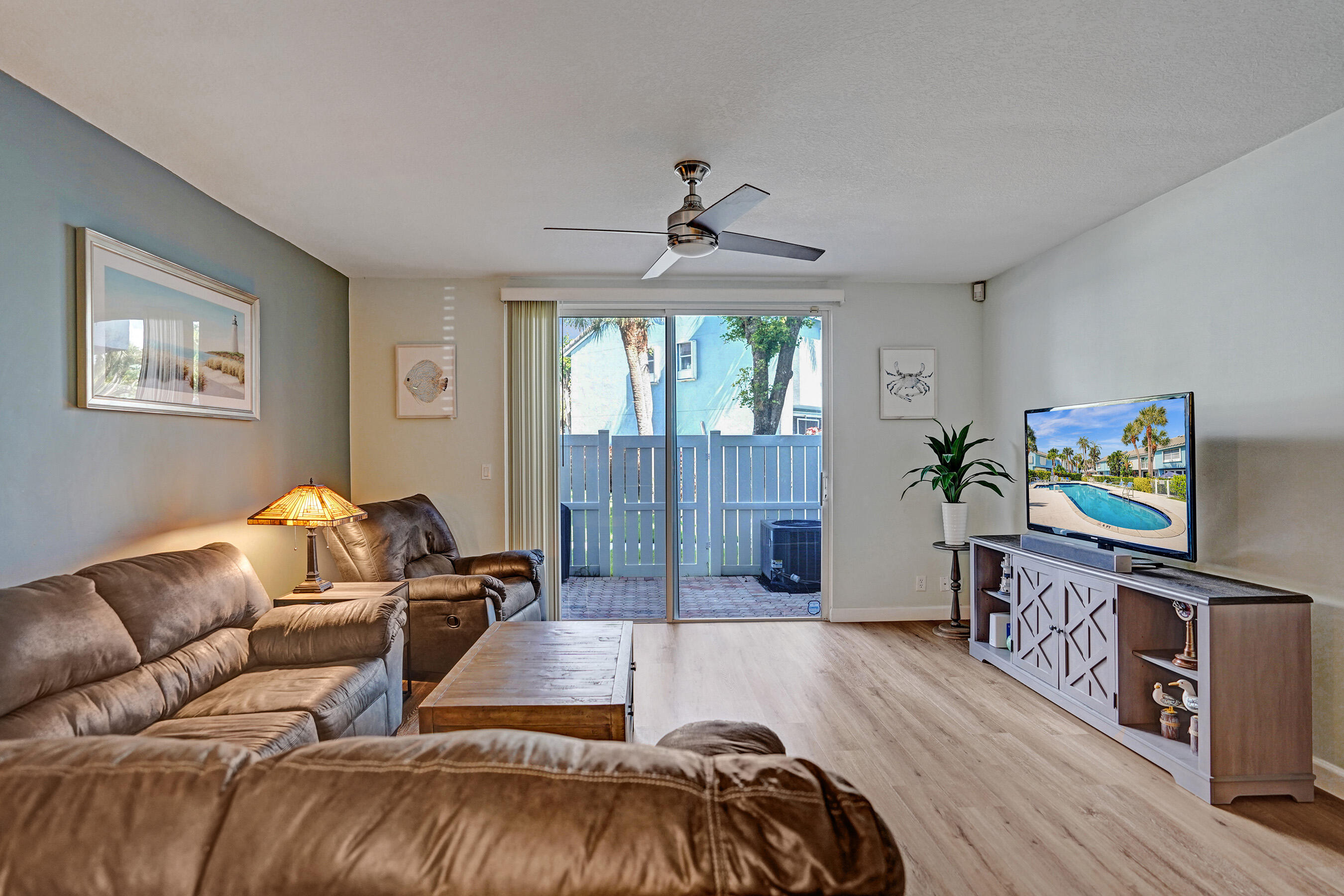 Boca Raton, Florida, 33487, United States, 3 Bedrooms Bedrooms, ,3 BathroomsBathrooms,Residential,For Sale,1986556