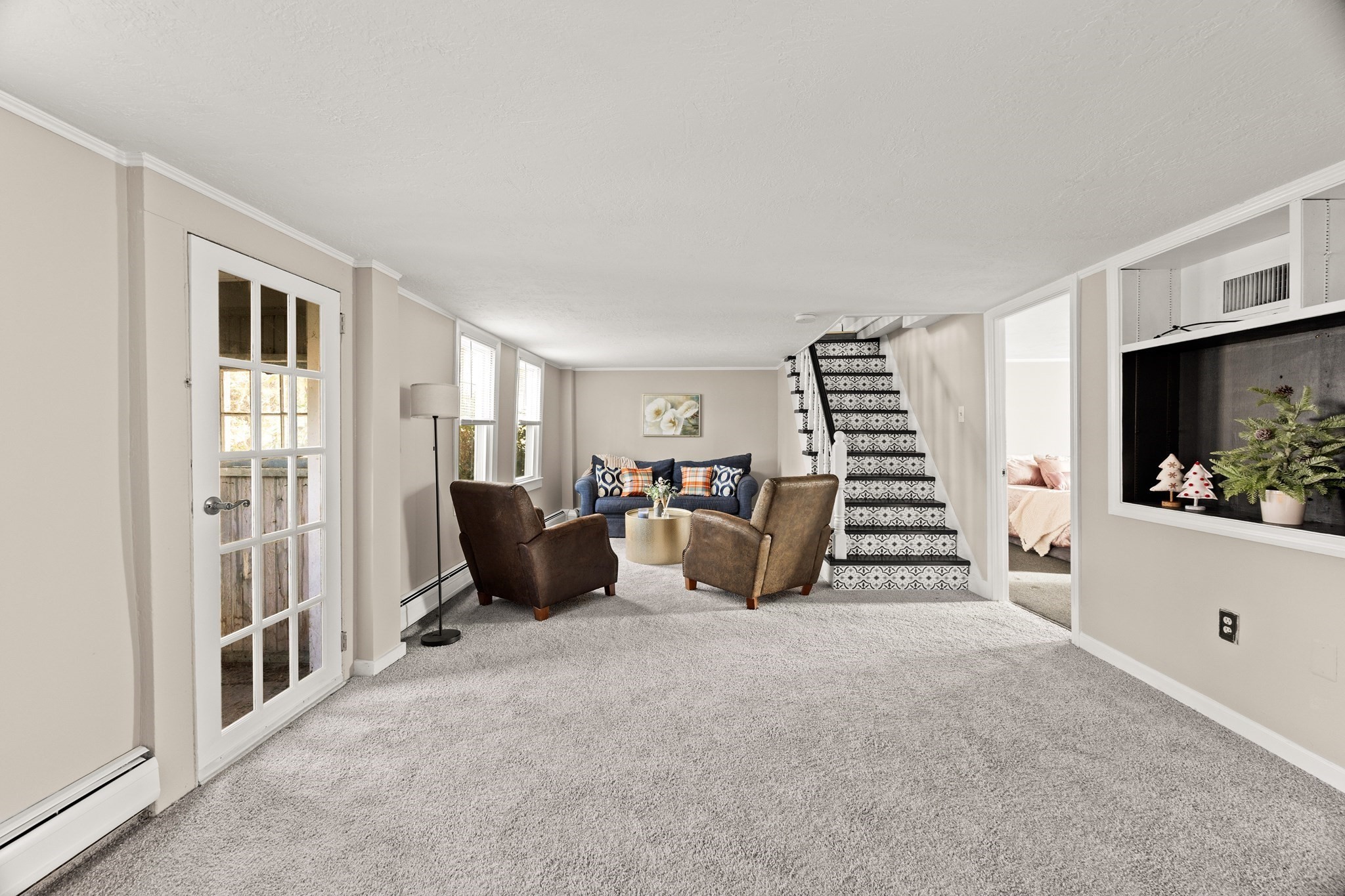 Taunton, Massachusetts, 02780, United States, 4 Bedrooms Bedrooms, ,2 BathroomsBathrooms,Residential,For Sale,2007506