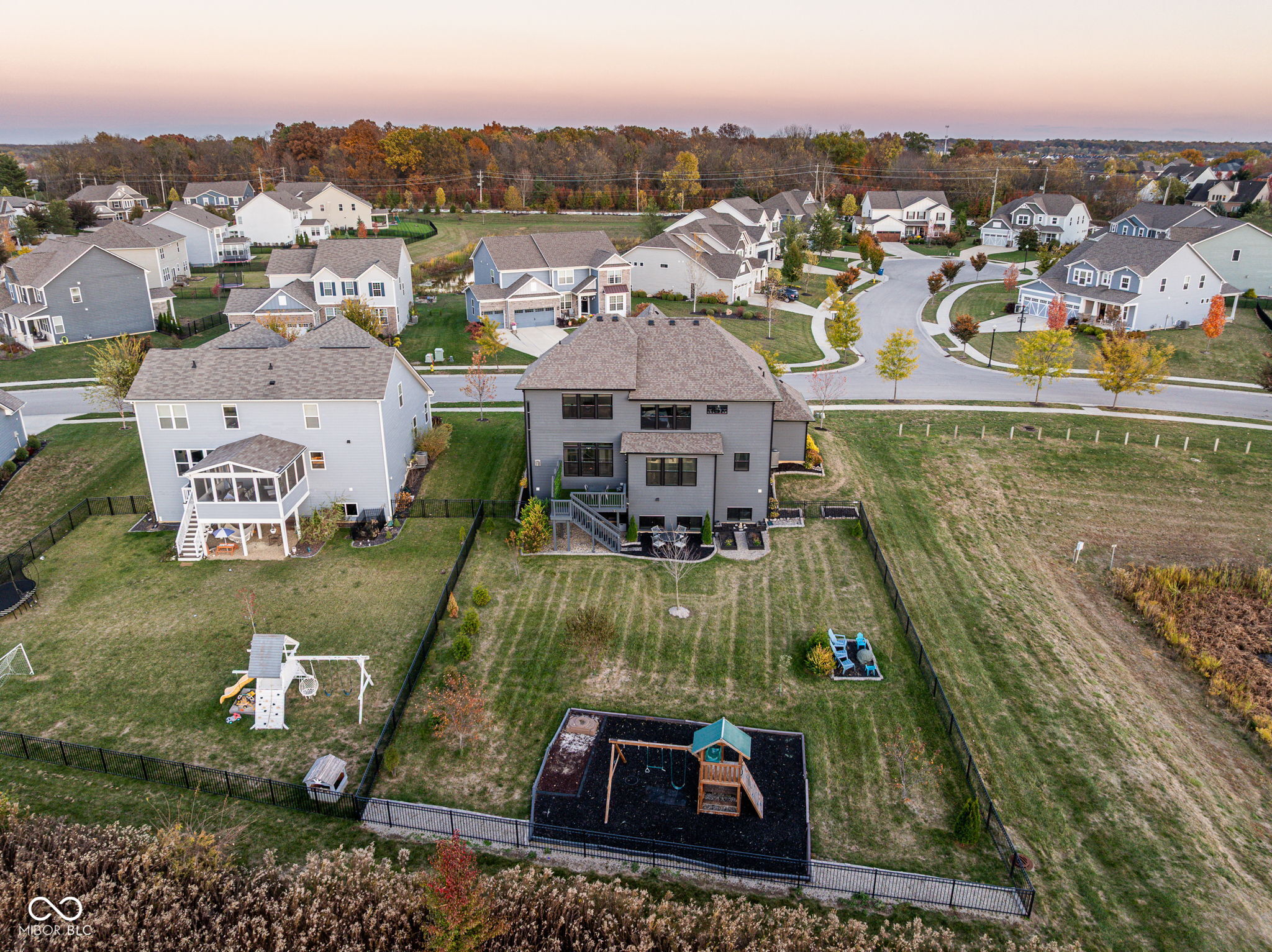 Noblesville, Indiana, 46062, United States, 6 Bedrooms Bedrooms, ,4 BathroomsBathrooms,Residential,For Sale,1987337