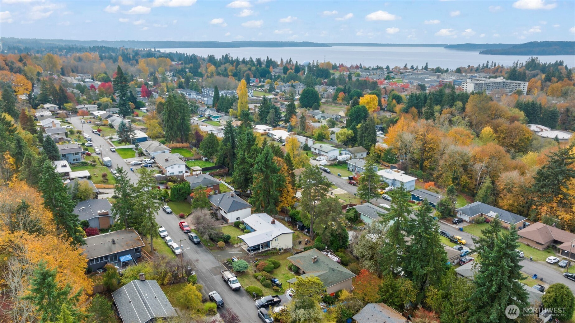 Des Moines, Washington, 98198, United States, 4 Bedrooms Bedrooms, ,2 BathroomsBathrooms,Residential,For Sale,1987867