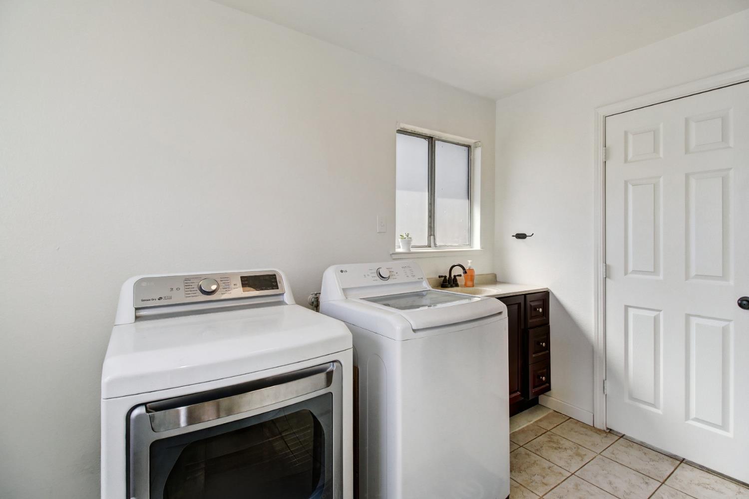Wilton, California, 95693, United States, 3 Bedrooms Bedrooms, ,2 BathroomsBathrooms,Residential,For Sale,1901221