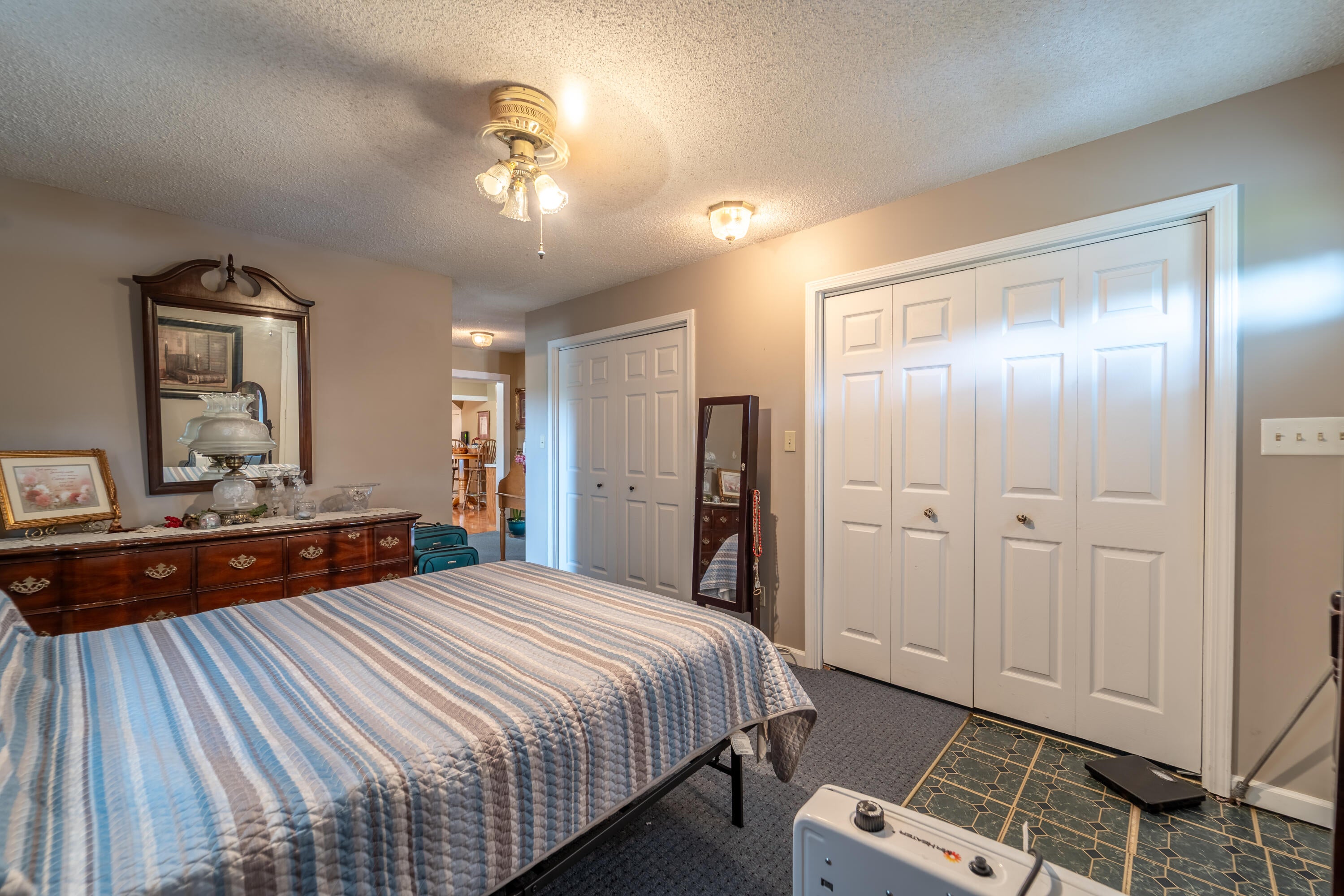 McKee, Kentucky, 40447, United States, 4 Bedrooms Bedrooms, ,2 BathroomsBathrooms,Residential,For Sale,1981490