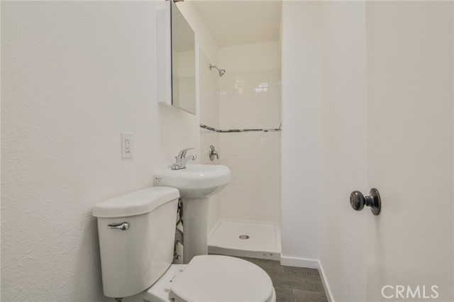 Los Angeles, California, 90002, United States, 5 Bedrooms Bedrooms, ,Residential,For Sale,2008147