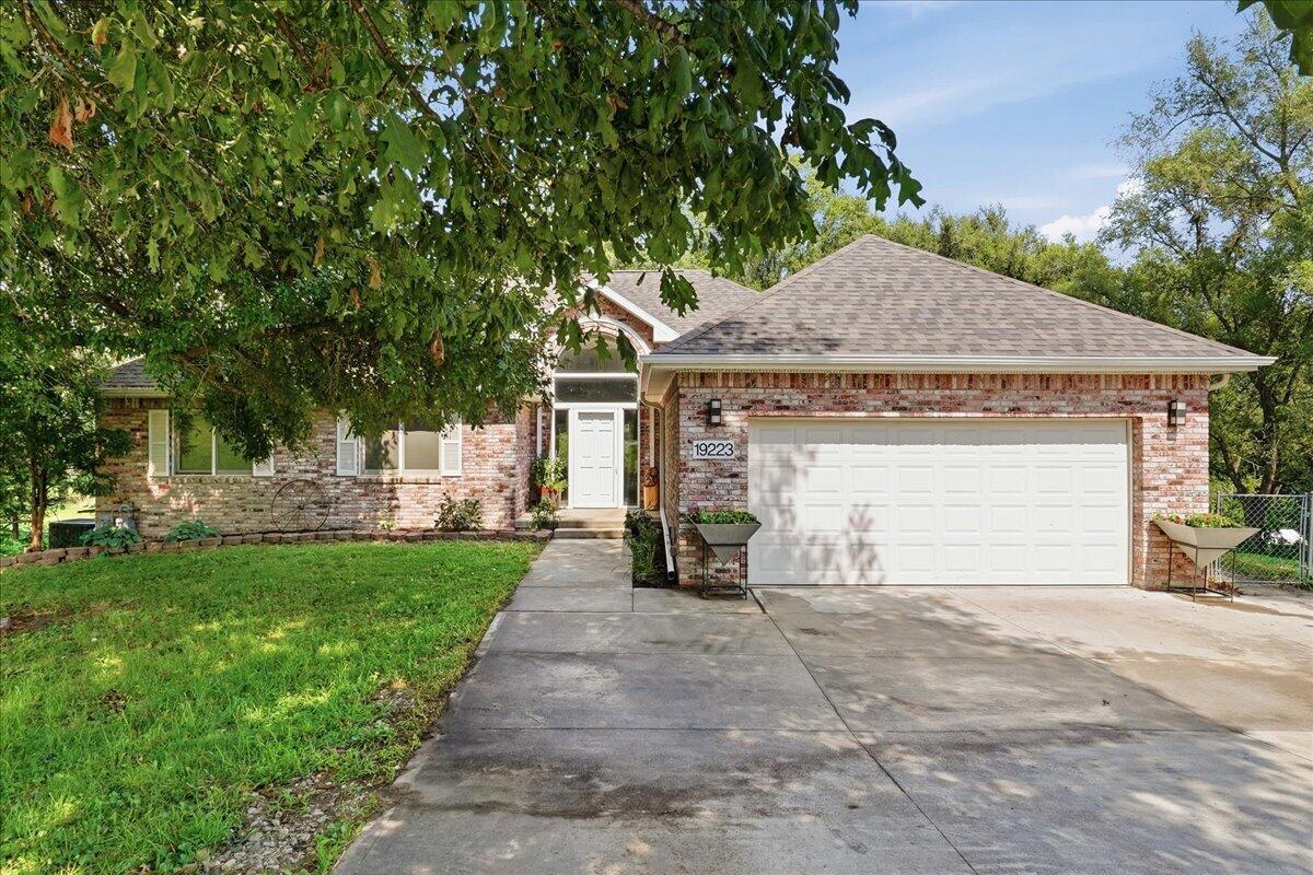 Hawthorne Ave, Council Bluffs, IA 51503 #1