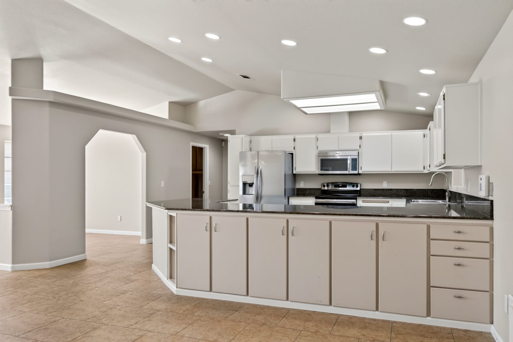  182 Justin Court Central Point, OR 97502 - 物件實景