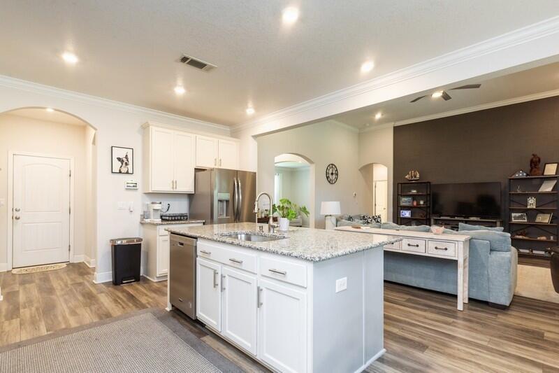 Freeport, Florida, 32439, United States, 4 Bedrooms Bedrooms, ,3 BathroomsBathrooms,Residential,For Sale,1876271