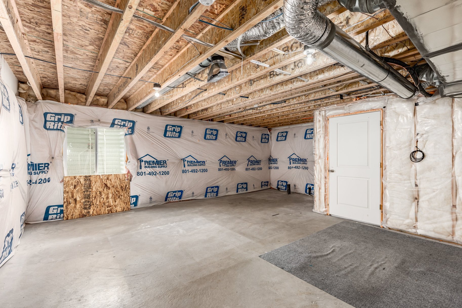  Move-In Ready  Appliances Included  Walk-In Closets in Every Bedroom - 物件實景