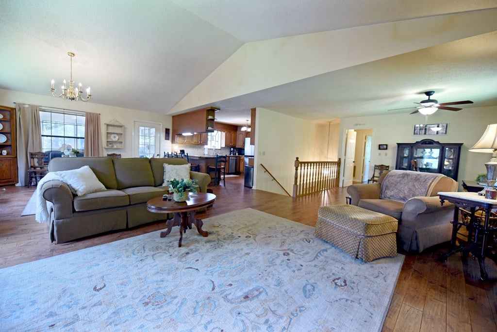 Ellijay, Georgia, 30536, United States, 4 Bedrooms Bedrooms, ,3 BathroomsBathrooms,Residential,For Sale,1940340