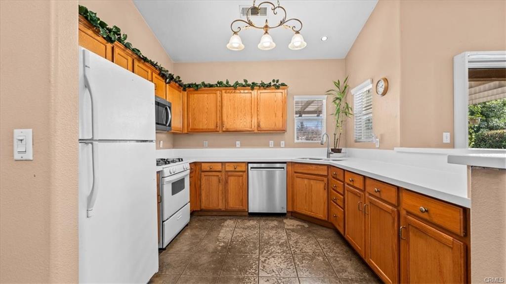San Bernardino, California, 92407, United States, 3 Bedrooms Bedrooms, ,2 BathroomsBathrooms,Residential,For Sale,1923946