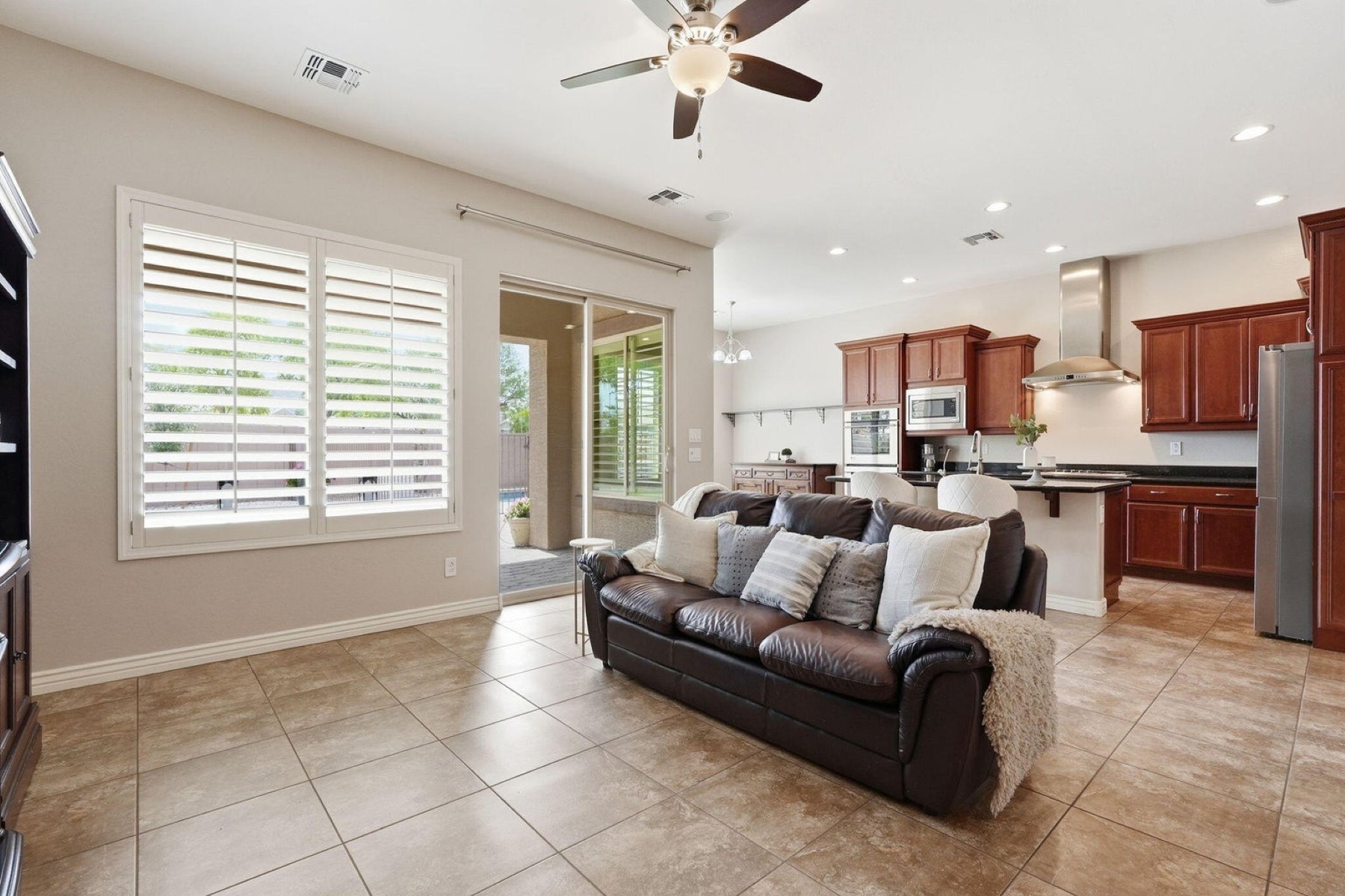  7827 S Sequoia Drive  Gilbert, AZ - 物件實景