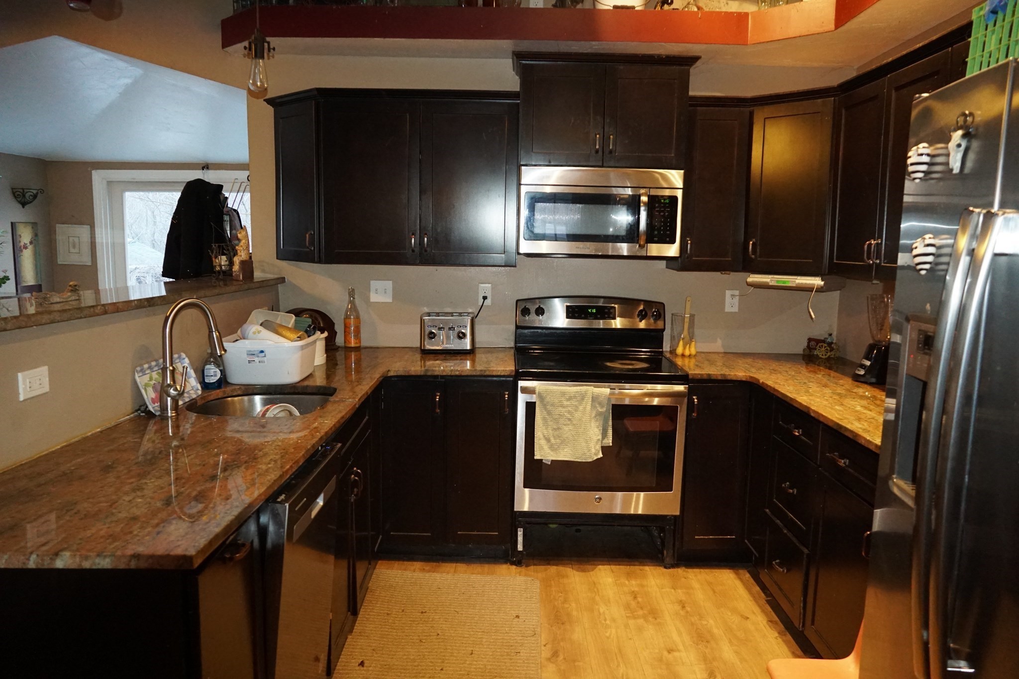 Brockton, Massachusetts, 02302, United States, 4 Bedrooms Bedrooms, ,1 BathroomBathrooms,Residential,For Sale,1936860