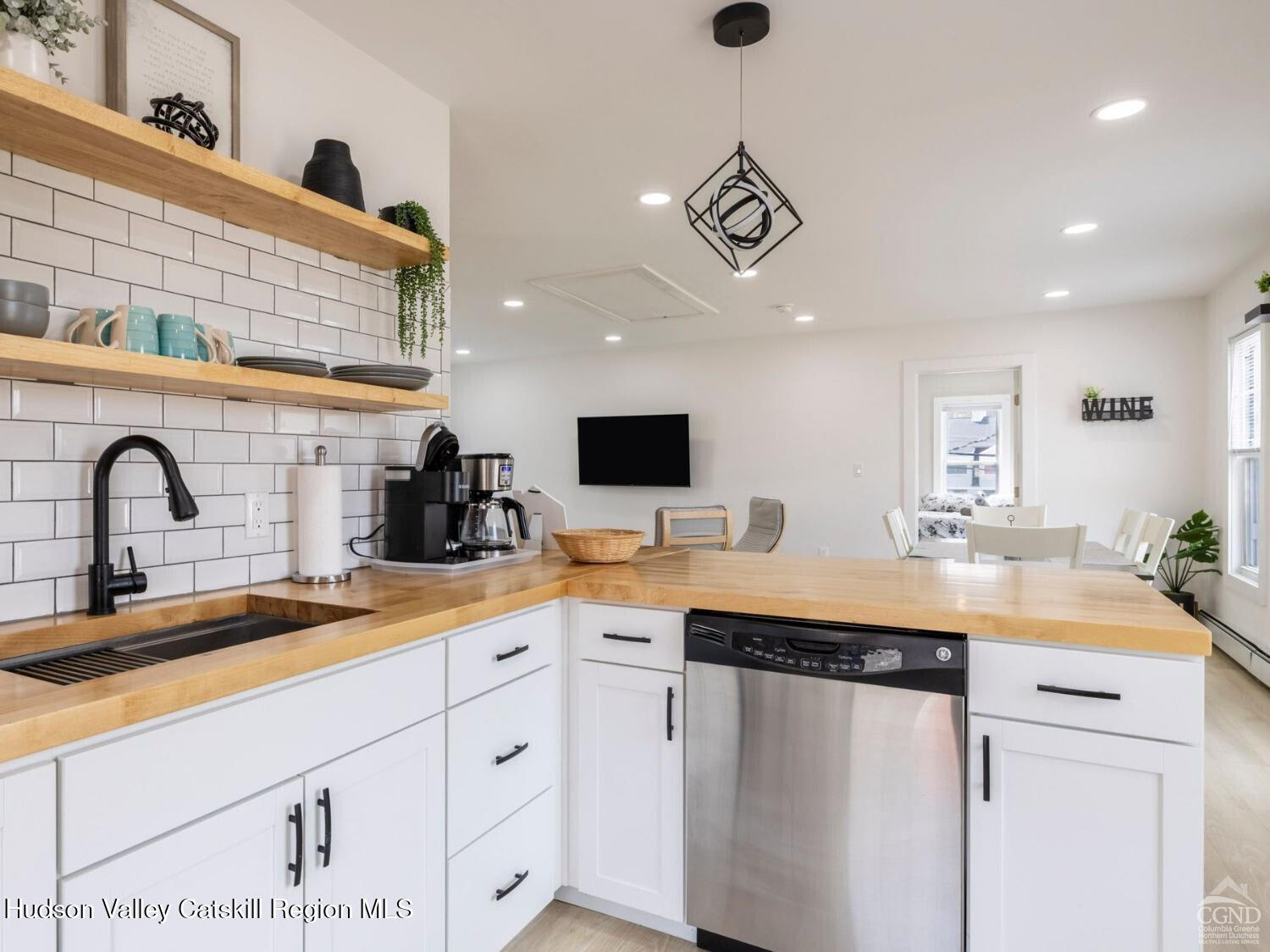 Hunter, New York, 12442, United States, 5 Bedrooms Bedrooms, ,Residential,For Sale,1991785