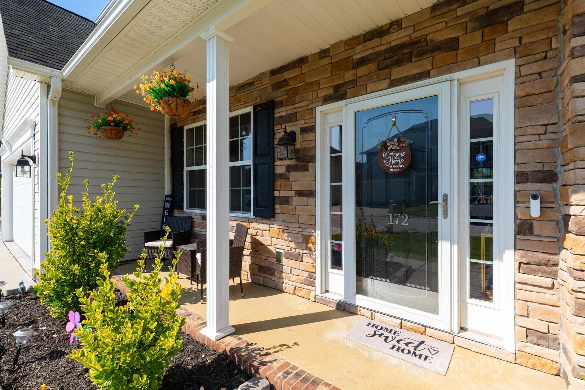 Fletcher, North Carolina, 28732, United States, 4 Bedrooms Bedrooms, ,3 BathroomsBathrooms,Residential,For Sale,1977769