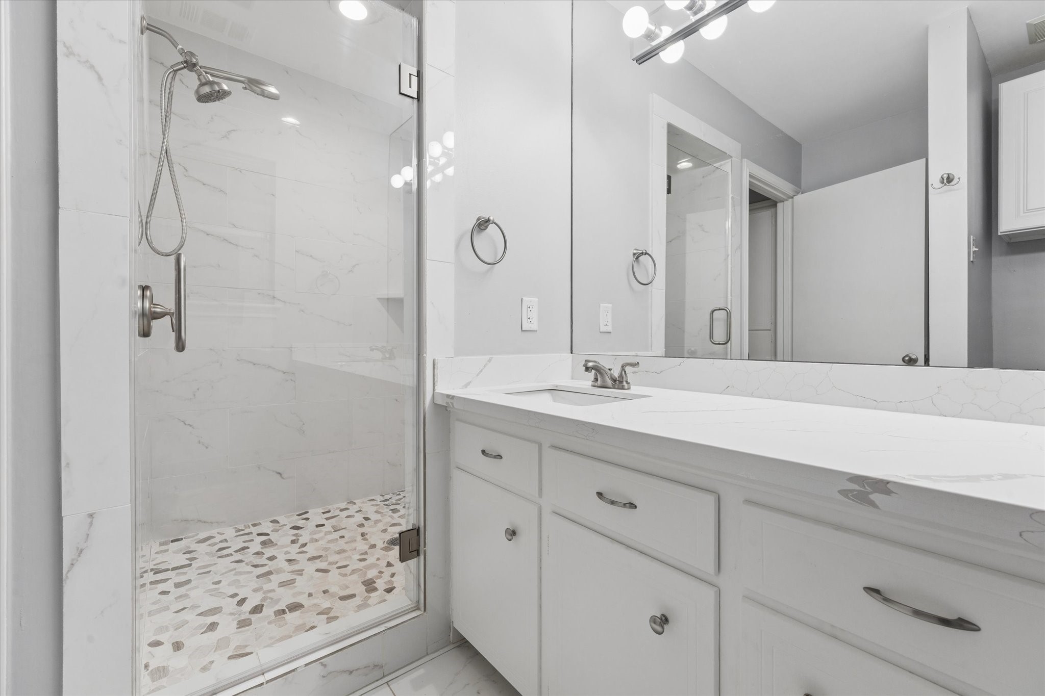  12419 Overcup Drive - 物件實景