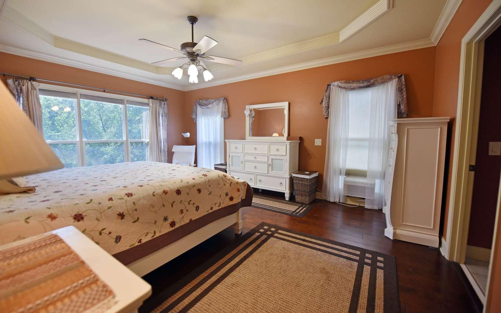 Hiawassee, Georgia, 30546, United States, 4 Bedrooms Bedrooms, ,4 BathroomsBathrooms,Residential,For Sale,1746240