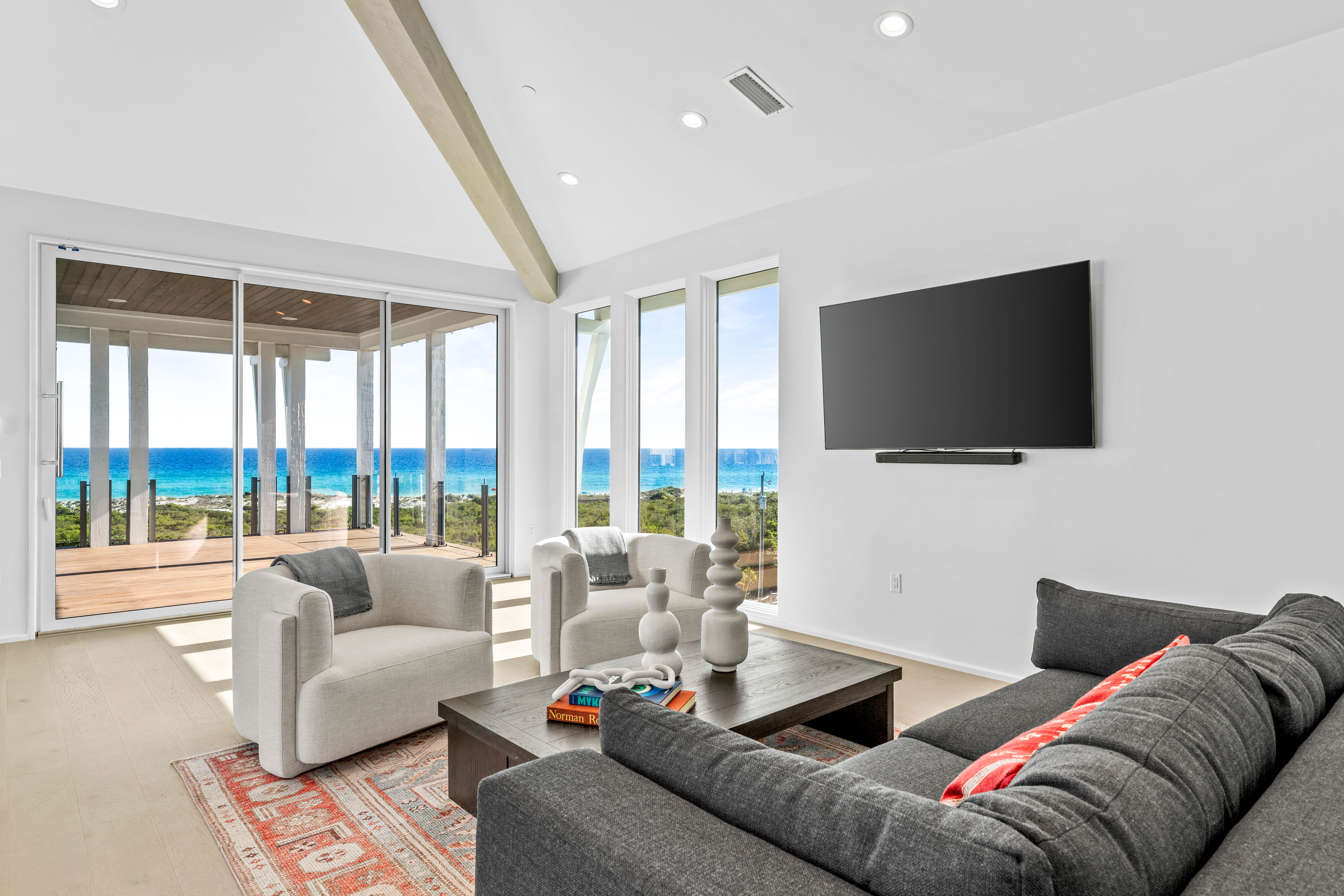  Modern Coastal Elegance with Rooftop Pool & Sweeping Gulf Views - 物件實景