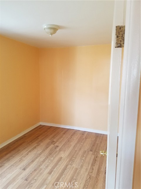 Los Angeles, California, 90047, United States, 8 Bedrooms Bedrooms, ,Residential,For Sale,1865127