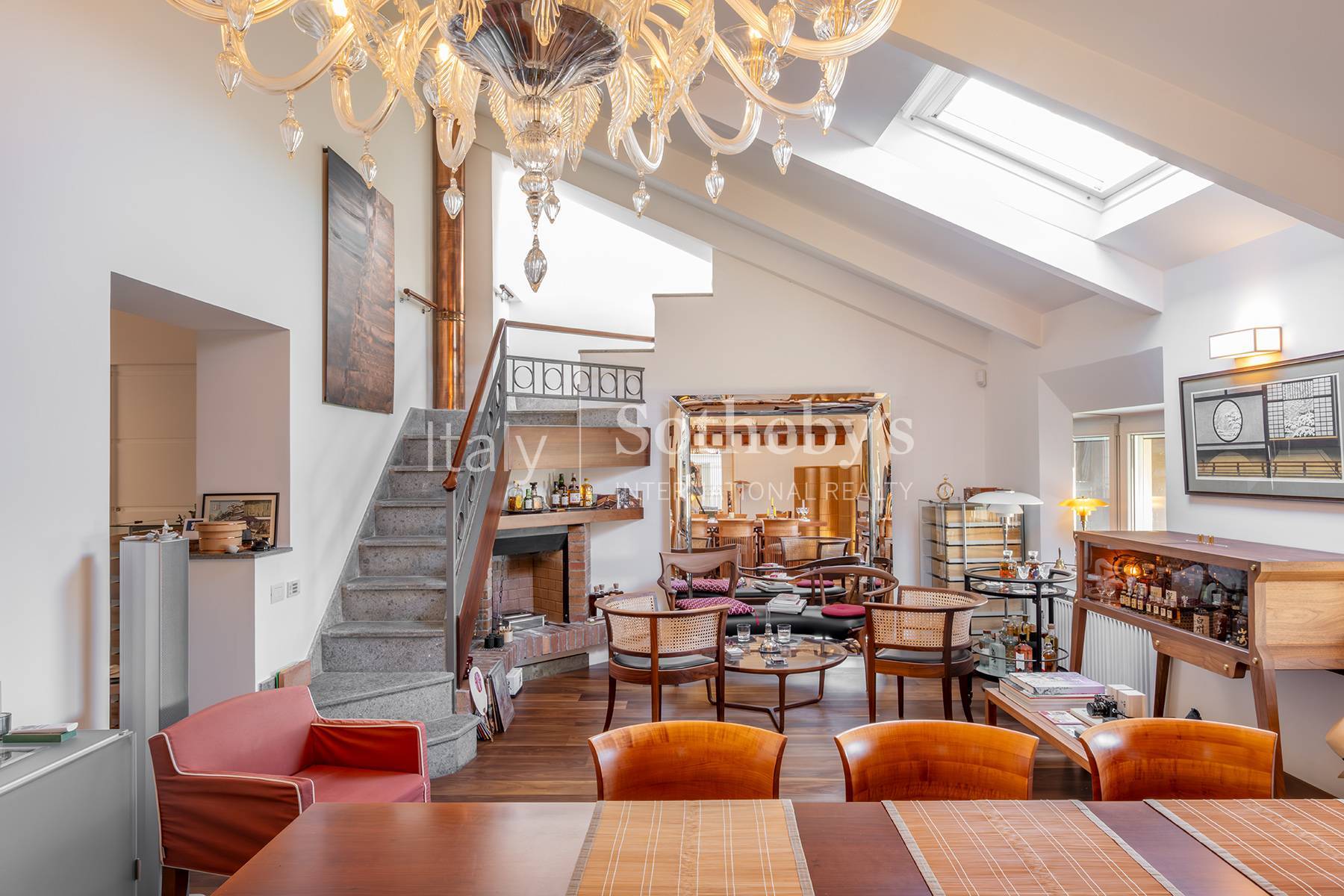  Elegant apartment with a terrace in a historic villa - 物件實景