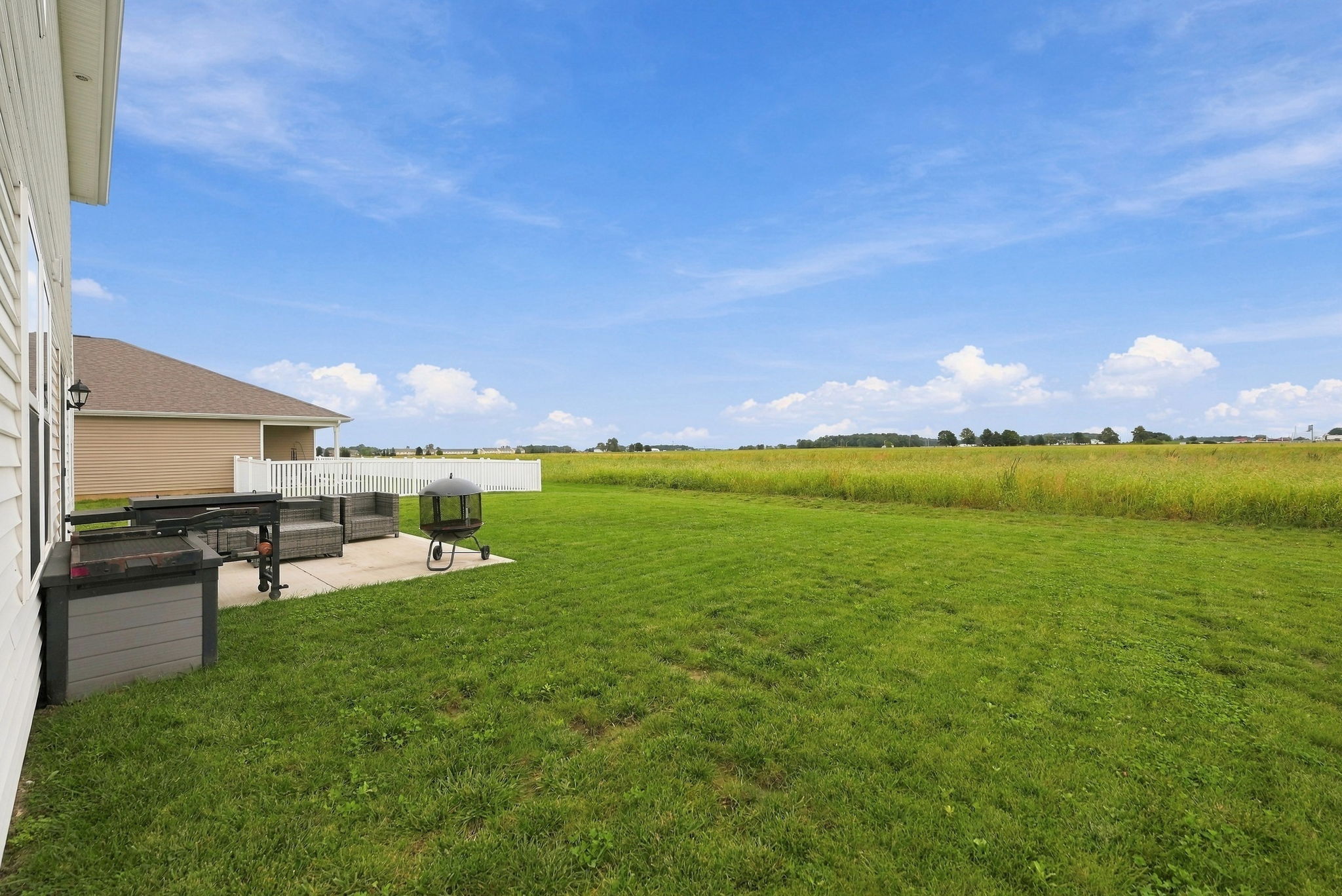  Well-Maintained 4 Bedroom Newer Built Home - 物件實景