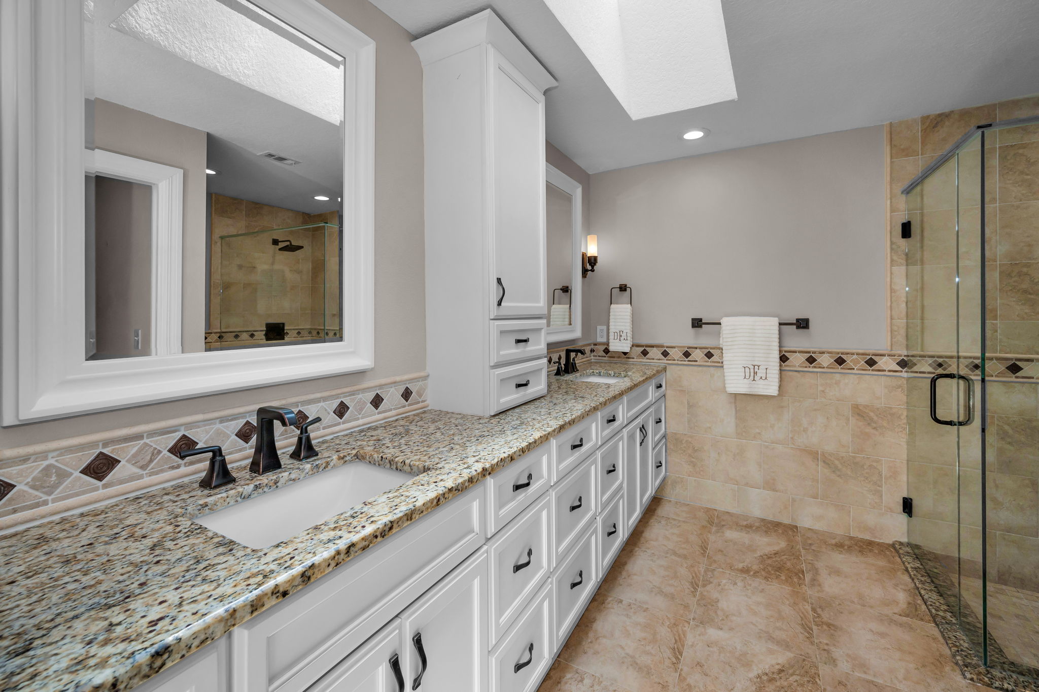 St Petersburg, Florida, 33703, United States, 4 Bedrooms Bedrooms, ,3 BathroomsBathrooms,Residential,For Sale,1978536