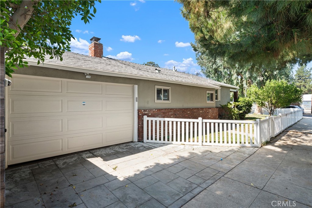 Tarzana, California, 91356, United States, 3 Bedrooms Bedrooms, ,3 BathroomsBathrooms,Residential,For Sale,1918150