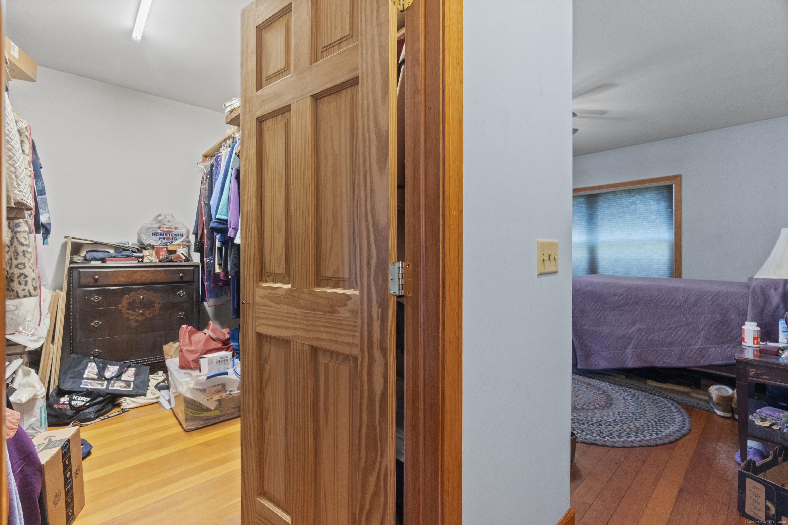 Woodbury, Connecticut, 06798, United States, 6 Bedrooms Bedrooms, ,3 BathroomsBathrooms,Residential,For Sale,1940915