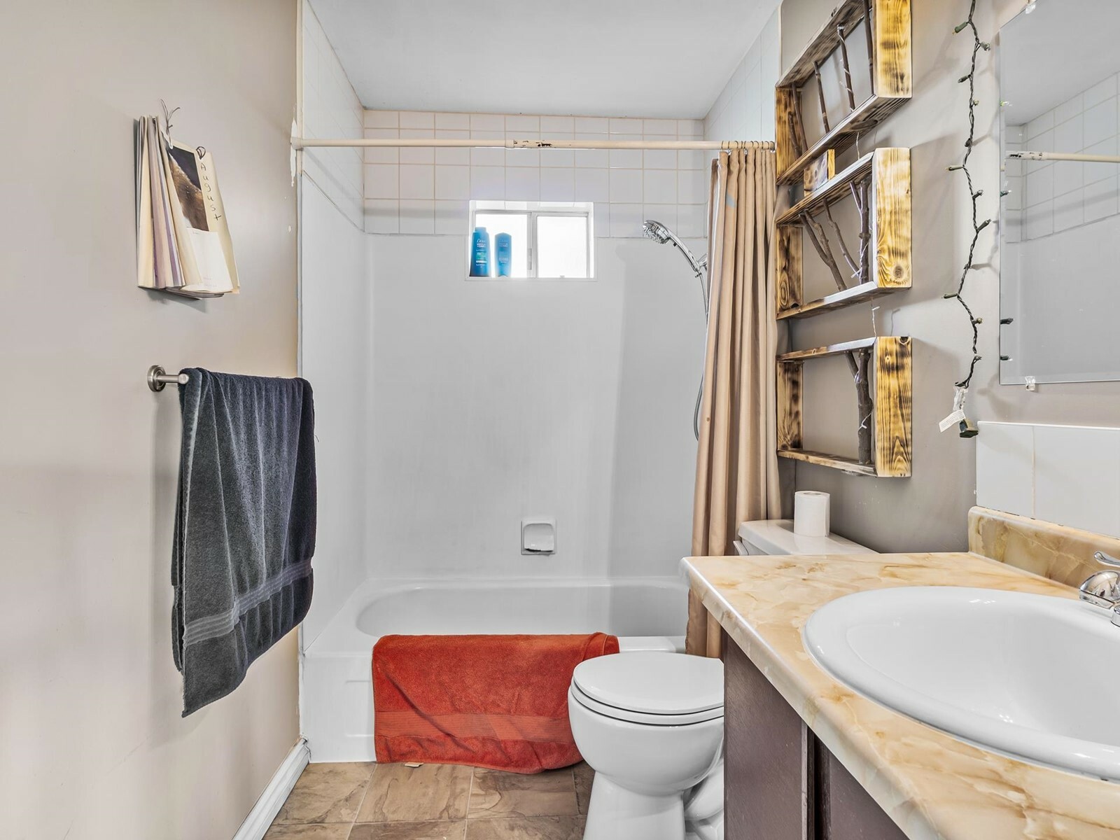 ABBOTSFORD, British Columbia, V2S 8C1, CA, 2 Bedrooms Bedrooms, ,1 BathroomBathrooms,Residential,For Sale,1837124