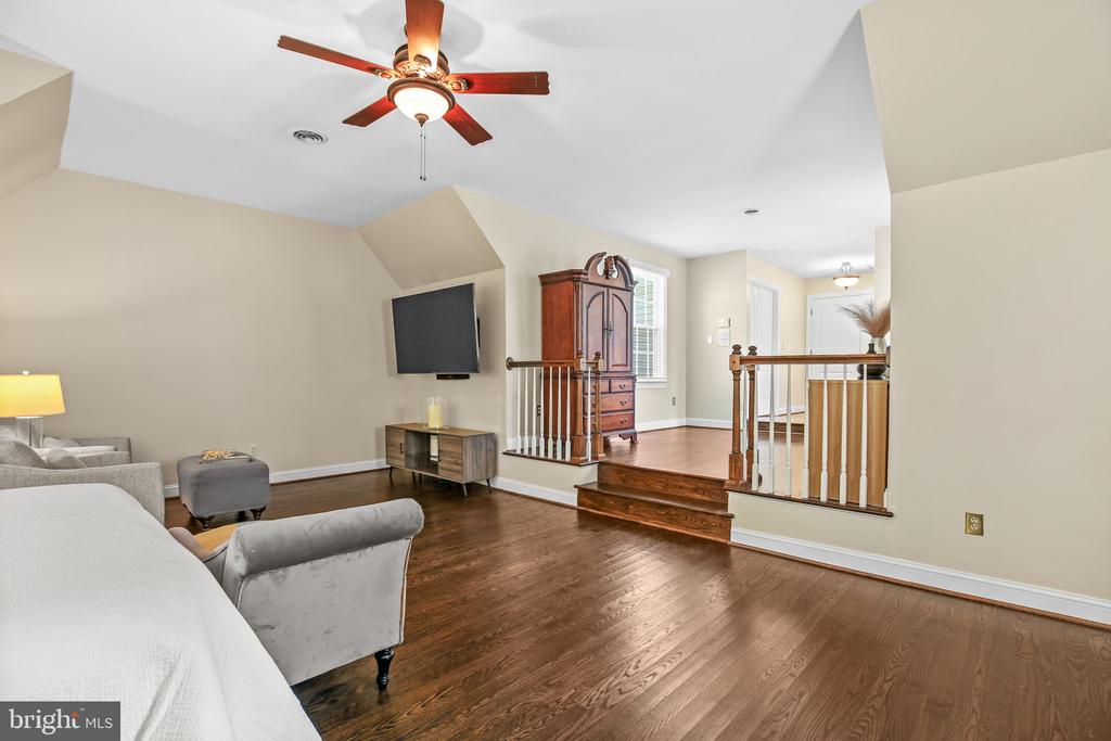Fredericksburg, Virginia, 22407, United States, 5 Bedrooms Bedrooms, ,5 BathroomsBathrooms,Residential,For Sale,1927805