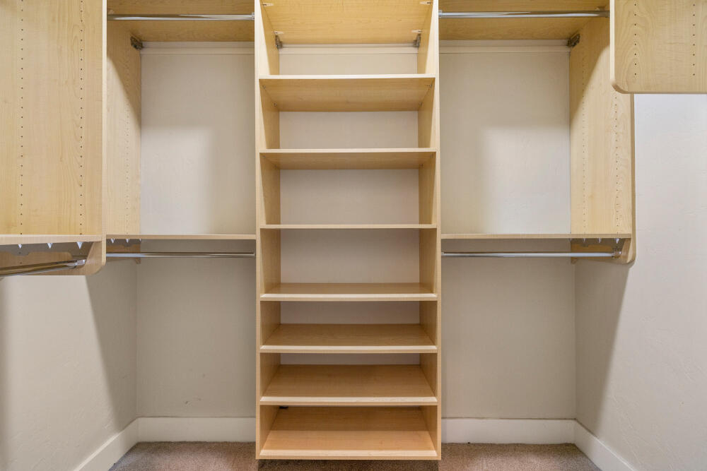 Klamath Falls, Oregon, 97601, United States, 4 Bedrooms Bedrooms, ,3 BathroomsBathrooms,Residential,For Sale,1987766