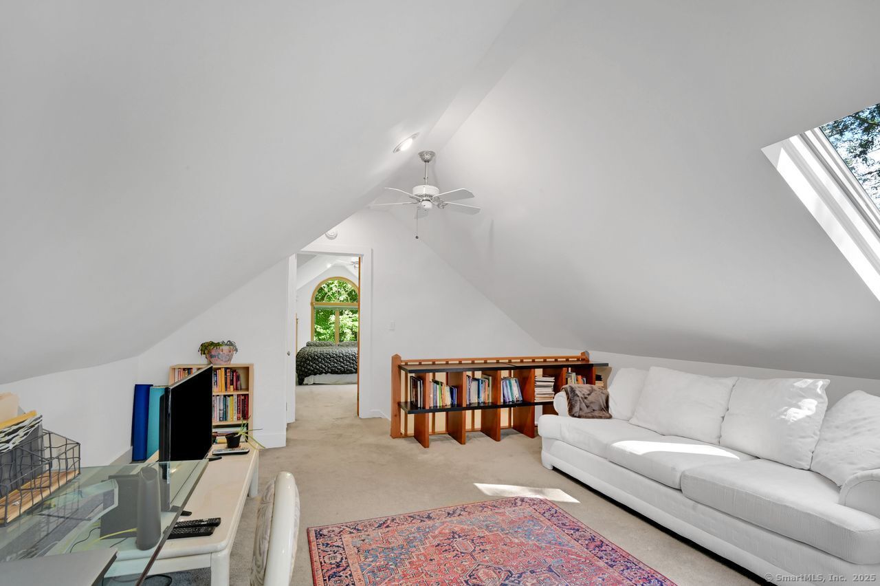 Newtown, Connecticut, 06470, United States, 3 Bedrooms Bedrooms, ,2 BathroomsBathrooms,Residential,For Sale,1941987
