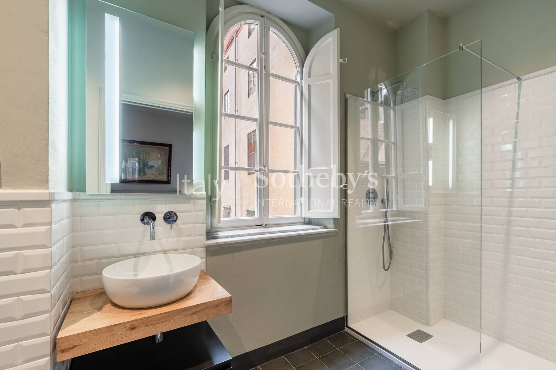  Elegant renovated residence of distinctive charm - 物件實景