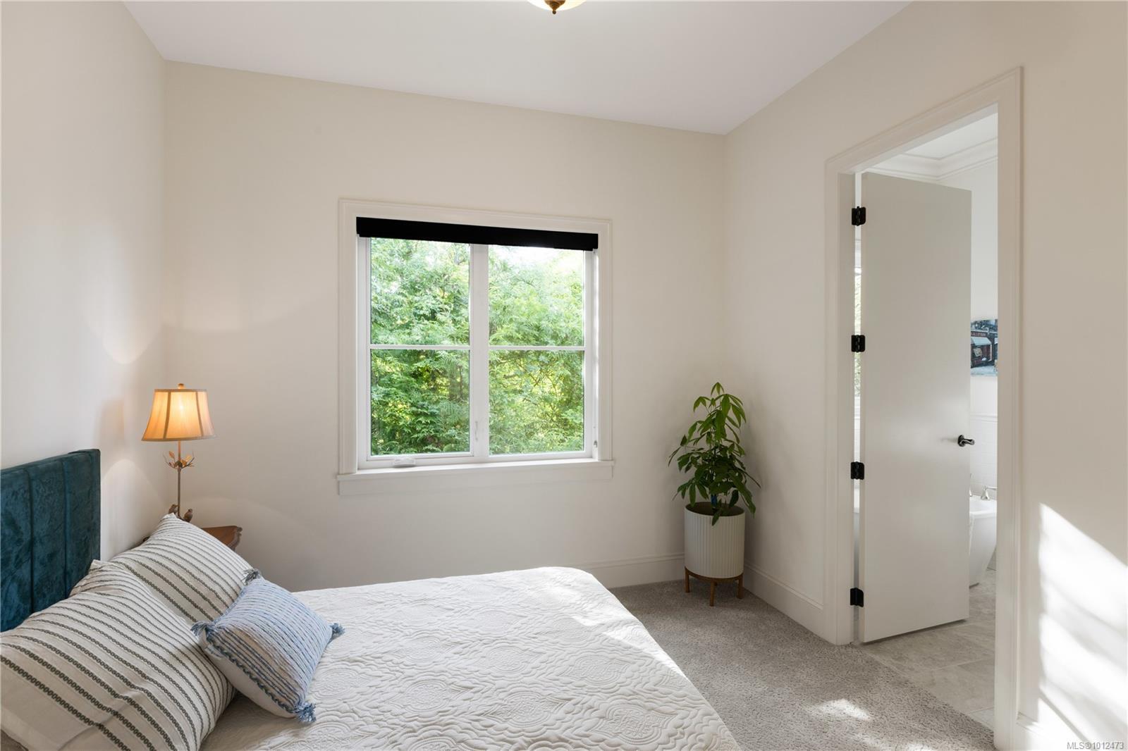 NORTH SAANICH, British Columbia, V8L 5M1, CA, 3 Bedrooms Bedrooms, ,Residential,For Sale,1948339