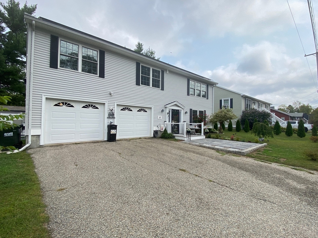 Webster, Massachusetts, 01570, United States, 3 Bedrooms Bedrooms, ,2 BathroomsBathrooms,Residential,For Sale,1937181