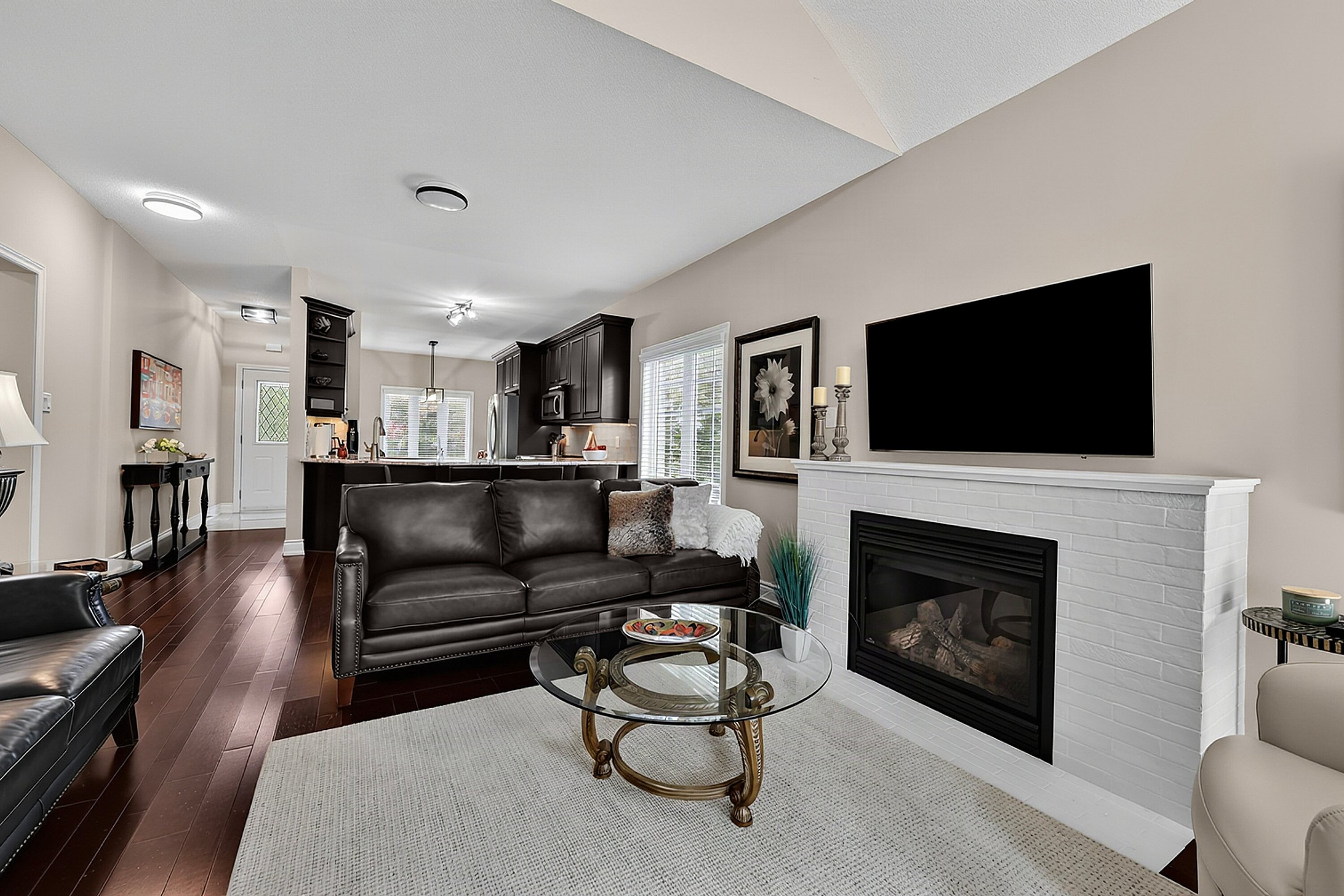  Thoughtfully Designed Townhome - 物件實景